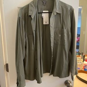 NWT Eddie Bauer Button Up Top